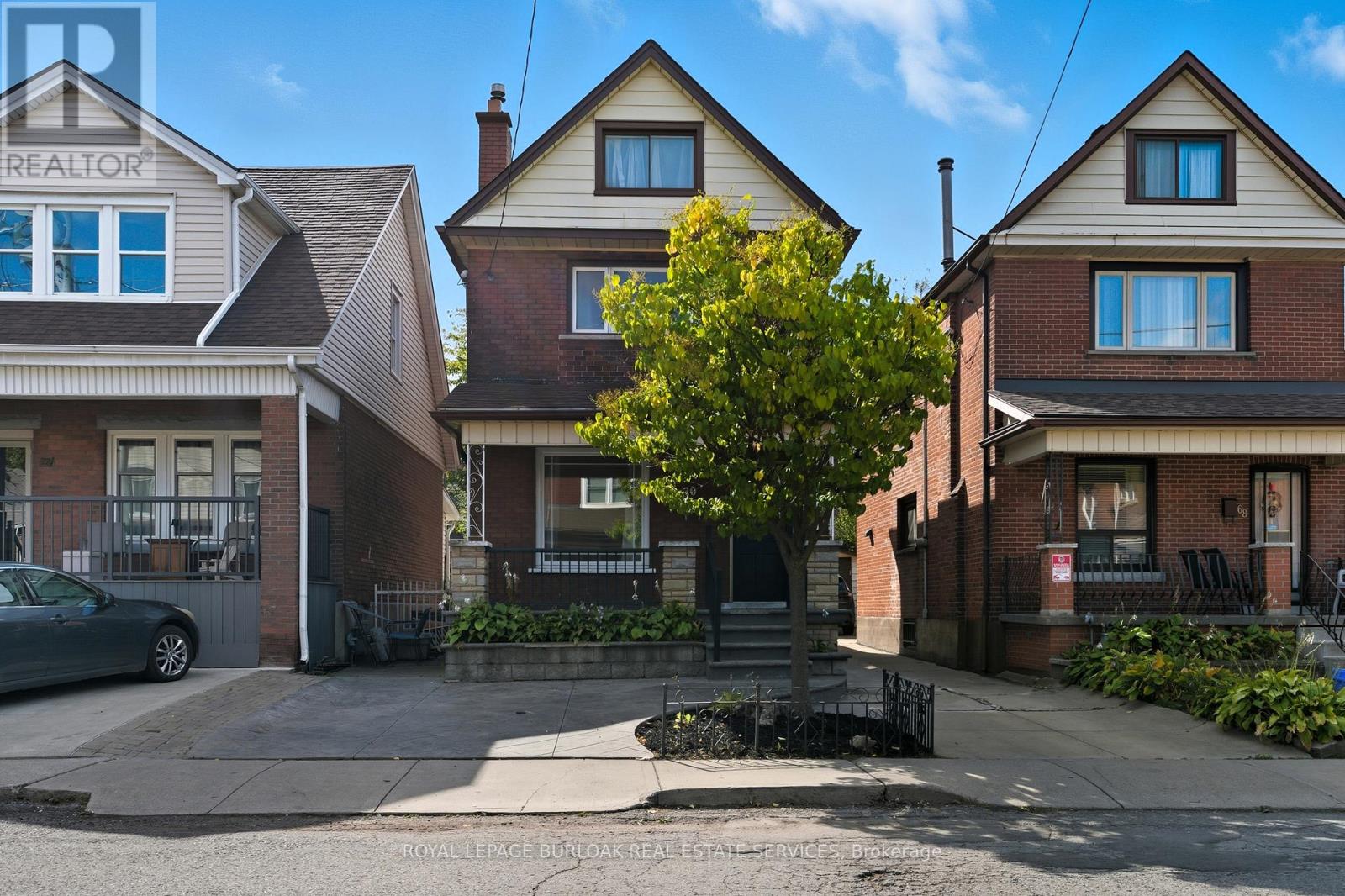 70 Rosemont Avenue, Hamilton, Ontario  L8L 2M5 - Photo 2 - X12564166