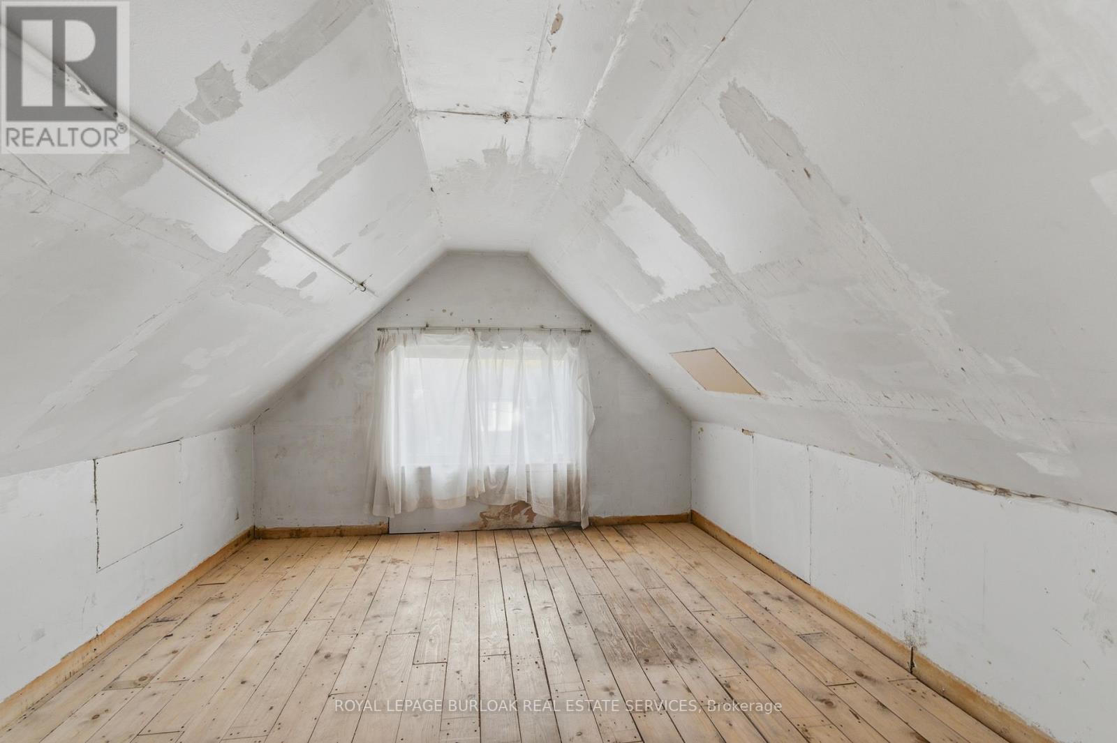 70 Rosemont Avenue, Hamilton, Ontario  L8L 2M5 - Photo 27 - X12564166