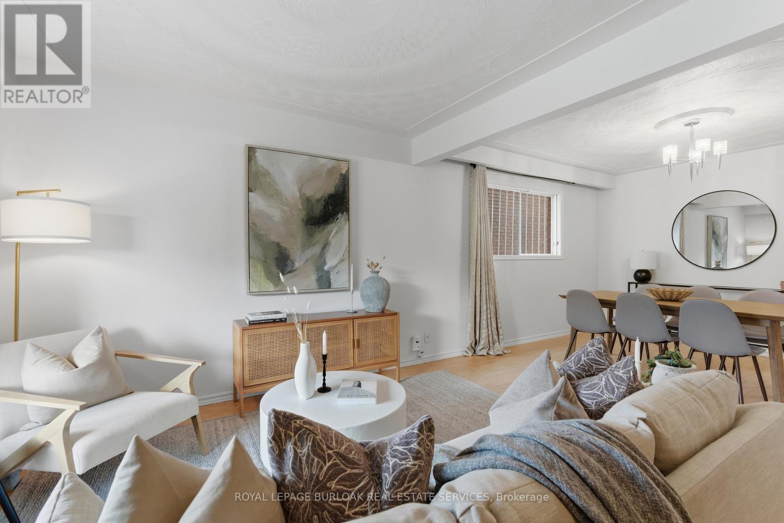 70 Rosemont Avenue, Hamilton, Ontario  L8L 2M5 - Photo 4 - X12564166