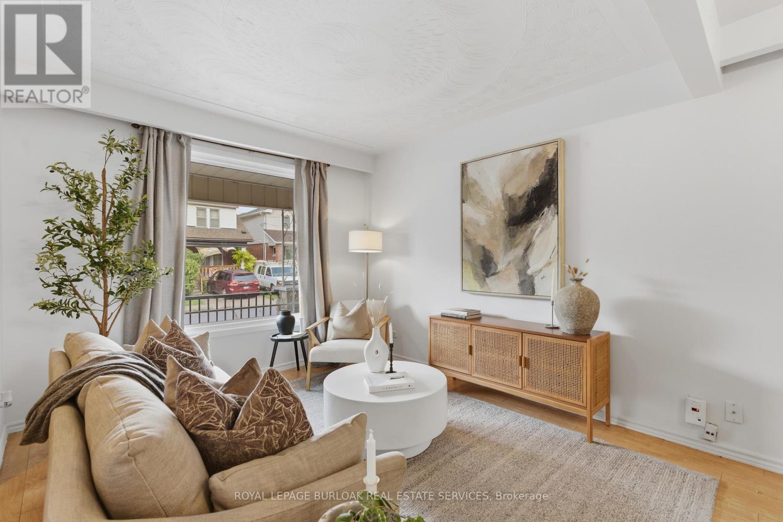 70 Rosemont Avenue, Hamilton, Ontario  L8L 2M5 - Photo 5 - X12564166