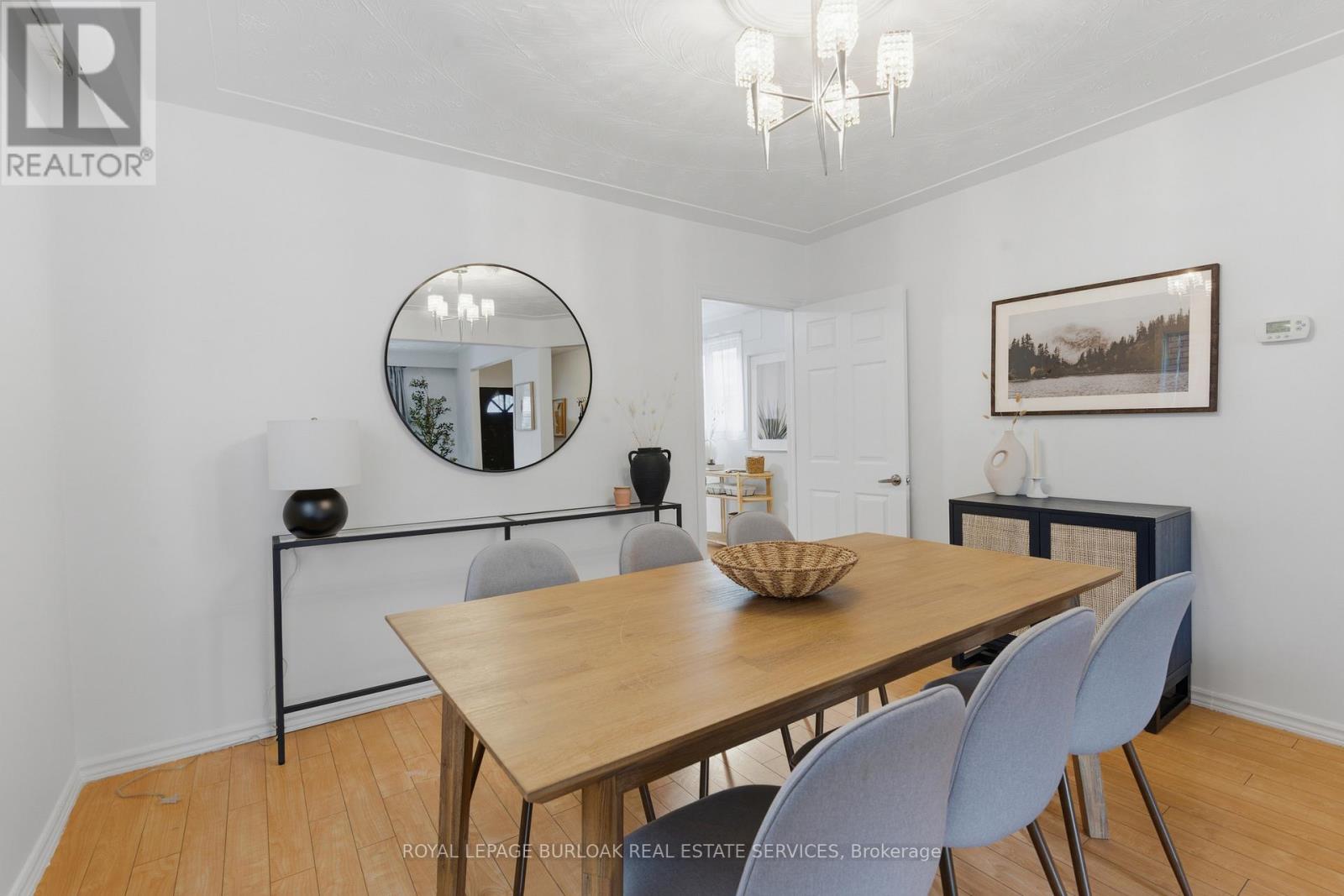 70 Rosemont Avenue, Hamilton, Ontario  L8L 2M5 - Photo 7 - X12564166