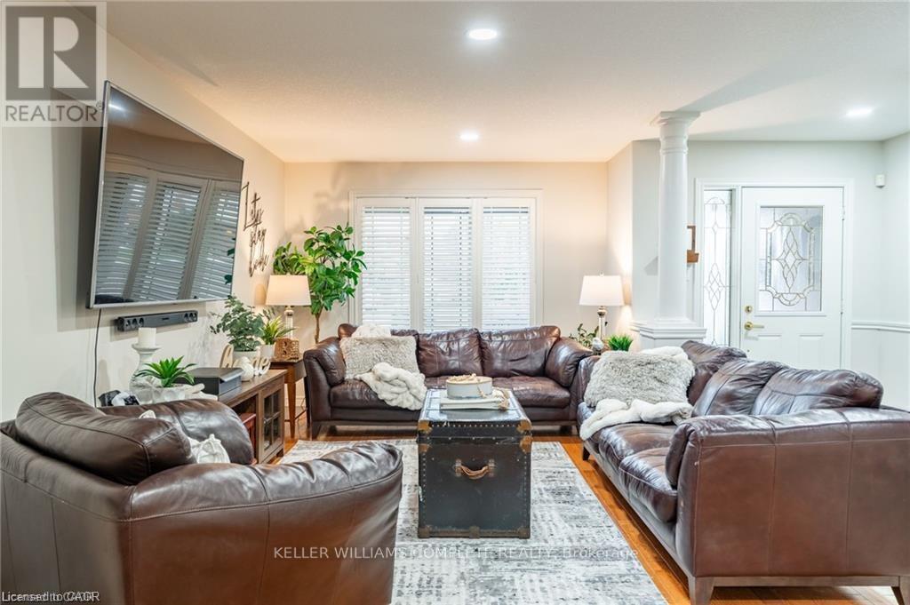 144 Sumner Crescent, Grimsby, Ontario  L3M 0B4 - Photo 5 - X12564214