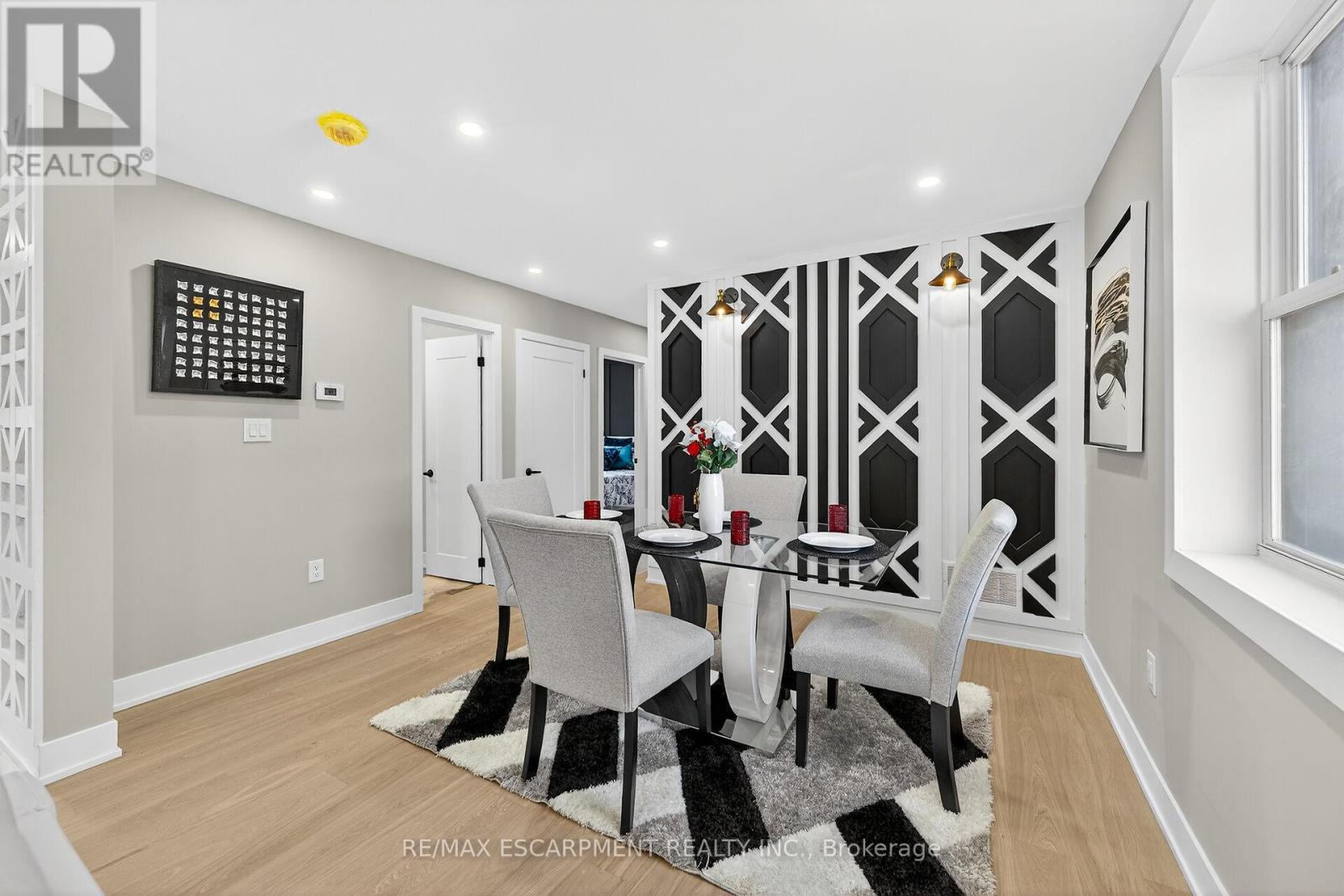 26 Martin Road, Hamilton, Ontario  L8K 3N1 - Photo 11 - X12564244