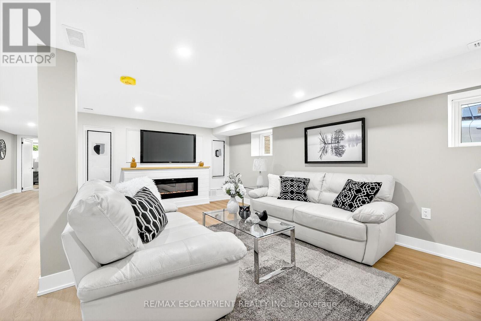 26 Martin Road, Hamilton, Ontario  L8K 3N1 - Photo 34 - X12564244