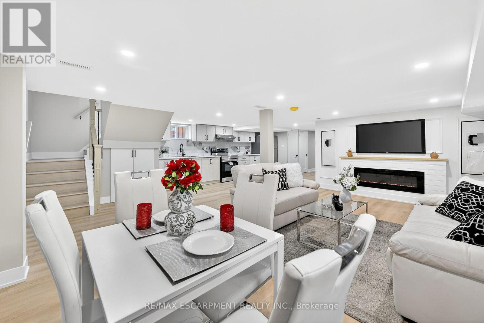 26 Martin Road, Hamilton, Ontario  L8K 3N1 - Photo 35 - X12564244