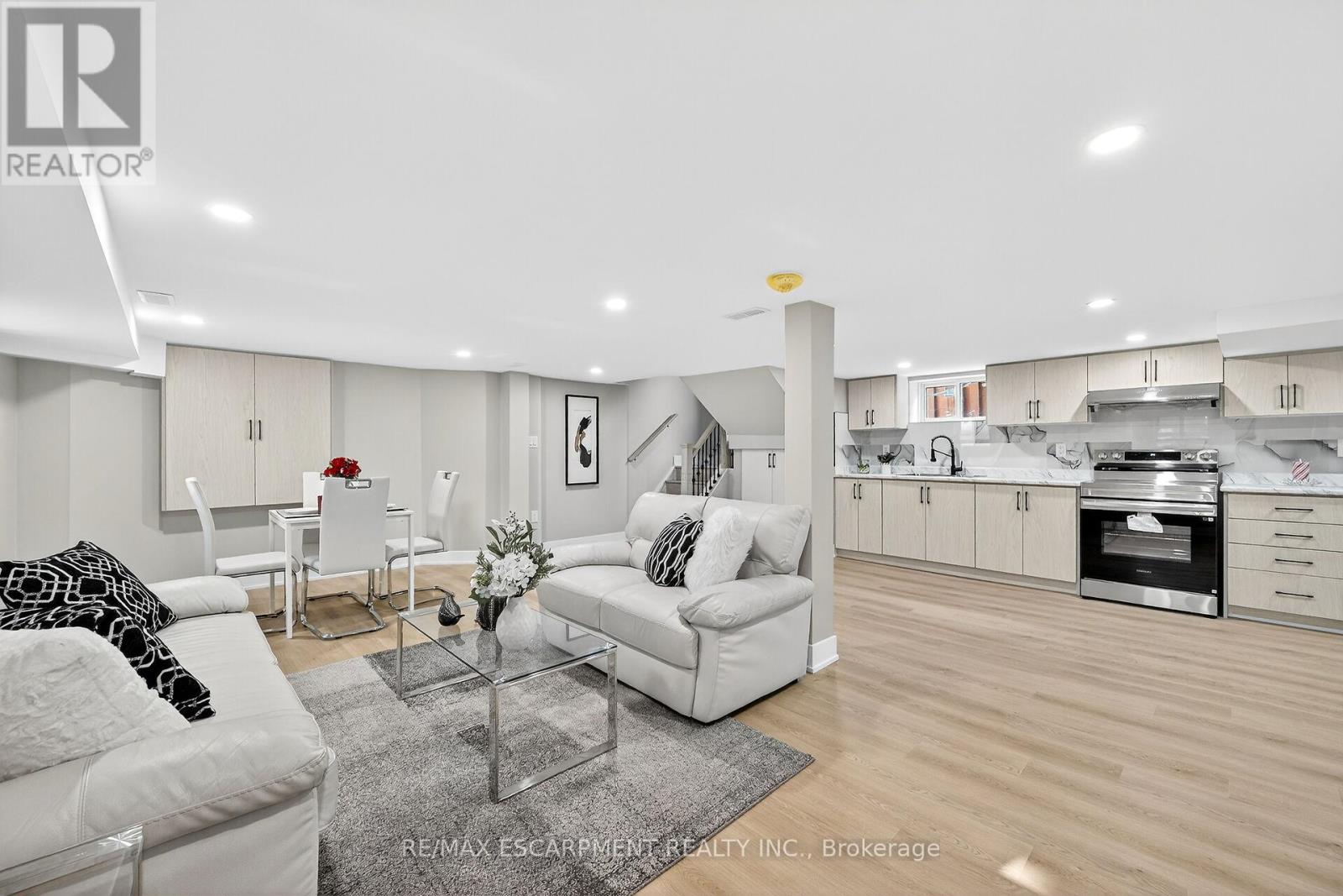 26 Martin Road, Hamilton, Ontario  L8K 3N1 - Photo 40 - X12564244