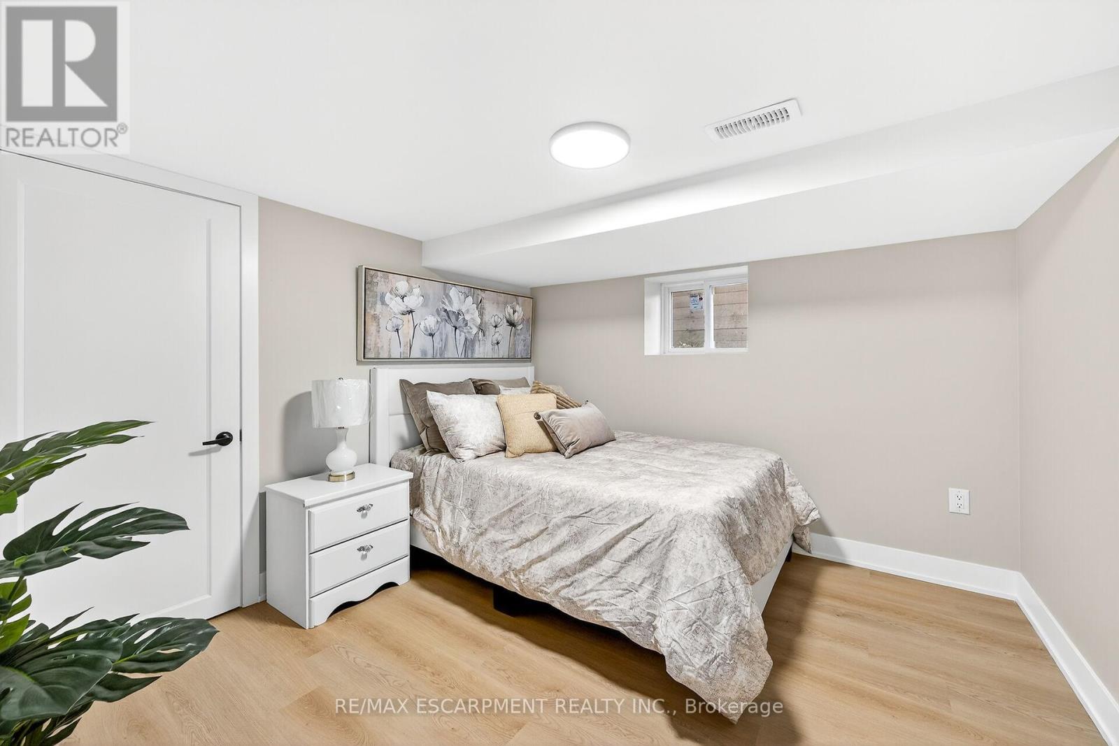 26 Martin Road, Hamilton, Ontario  L8K 3N1 - Photo 47 - X12564244