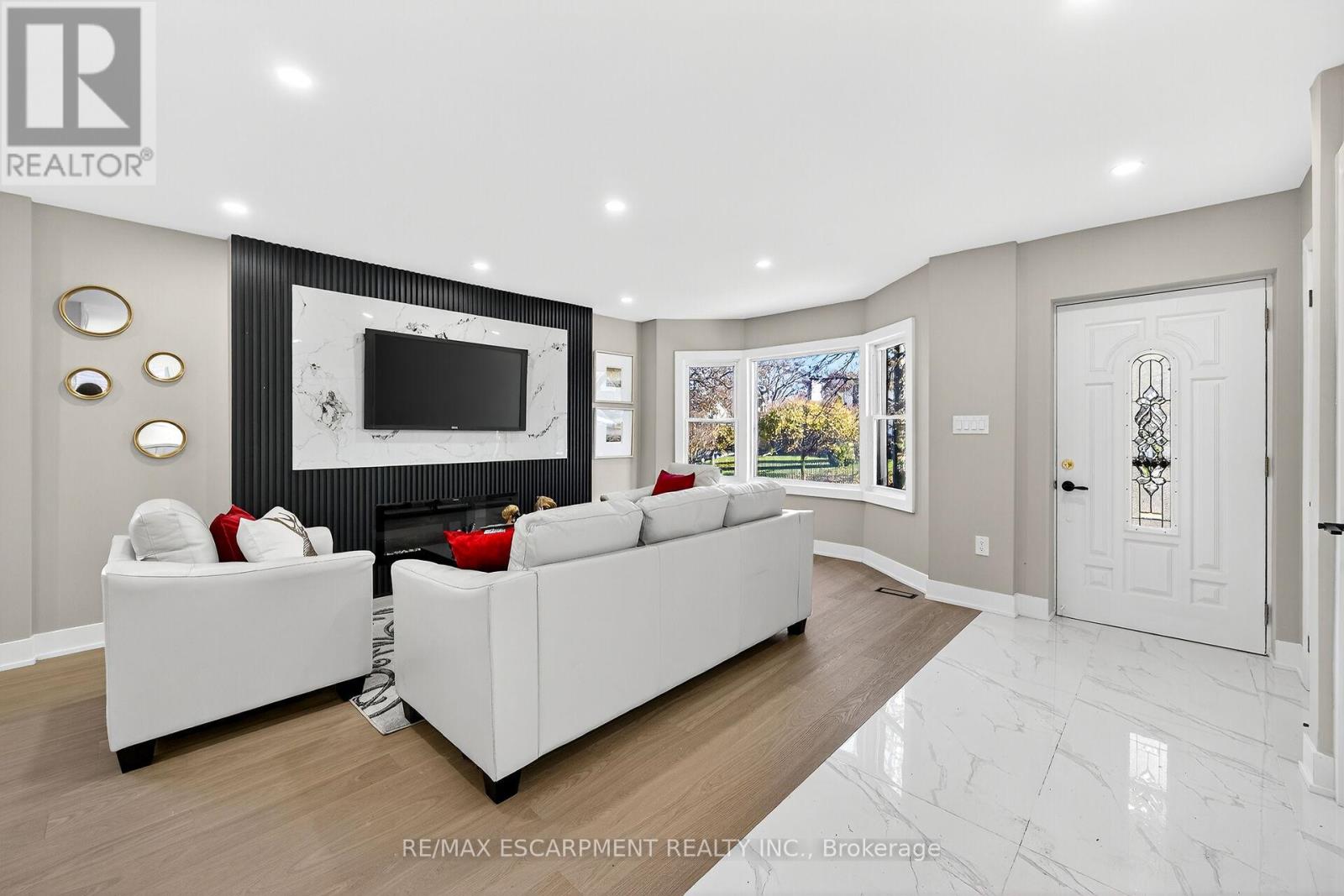 26 Martin Road, Hamilton, Ontario  L8K 3N1 - Photo 5 - X12564244