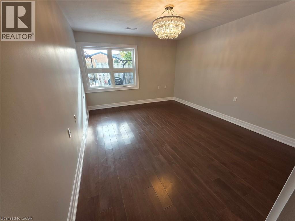 47 Szollosy Circle, Hamilton, Ontario  L9B 1T8 - Photo 10 - 40789672