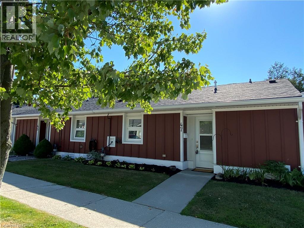 47 Szollosy Circle, Hamilton, Ontario  L9B 1T8 - Photo 2 - 40789672