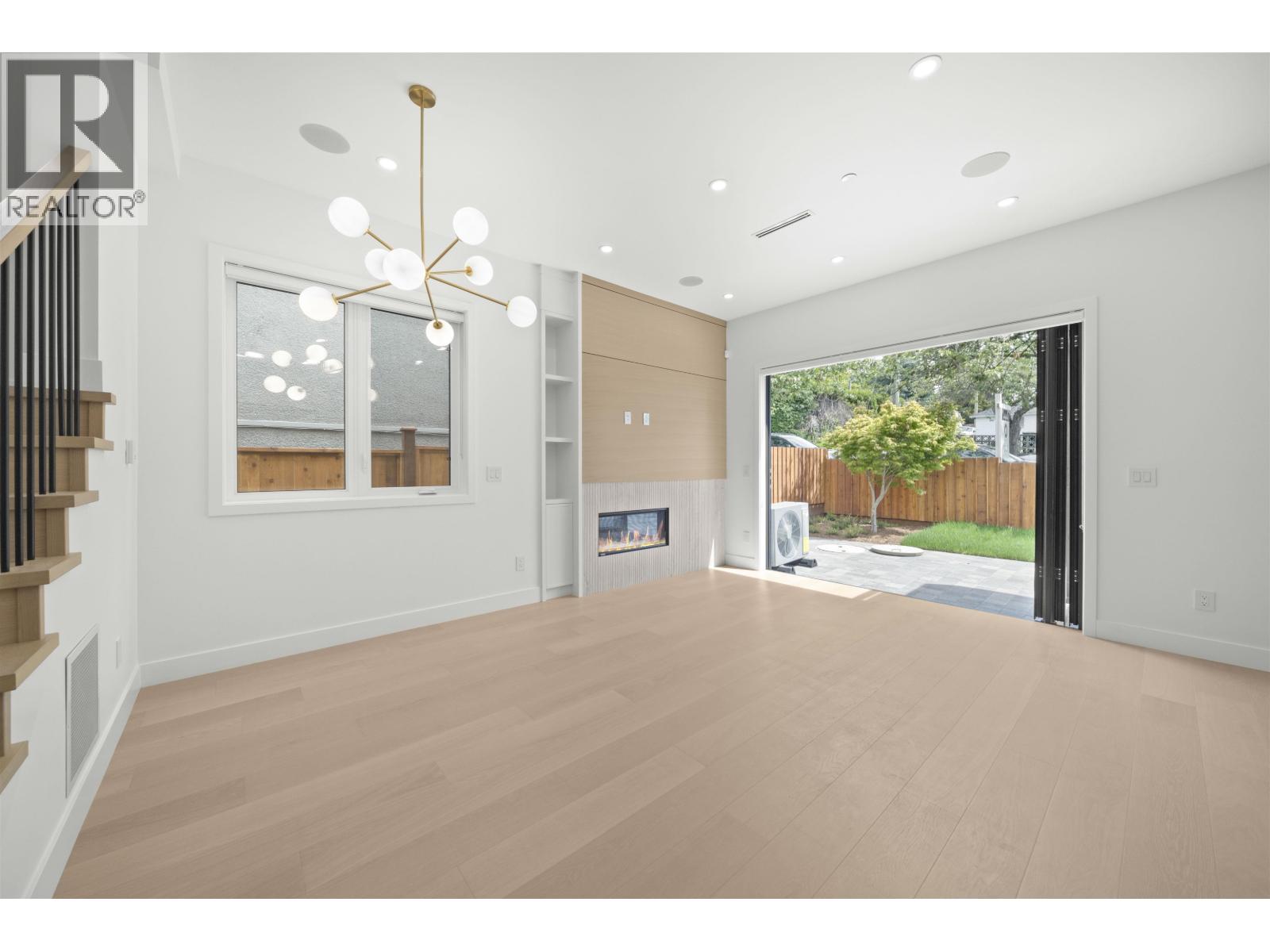 1 6461 E Prince Edward Street, Vancouver, British Columbia  V5W 2Y3 - Photo 5 - R3069082