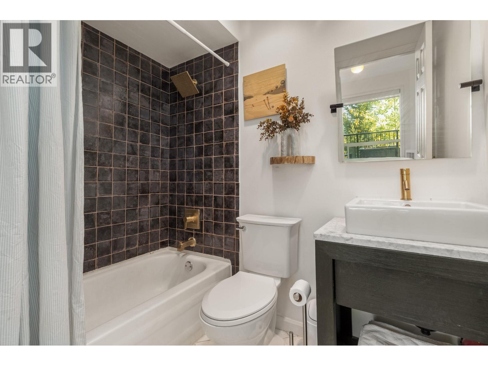 310 2221 Gondola Way, Whistler, British Columbia  V8E 0M8 - Photo 18 - R3069097