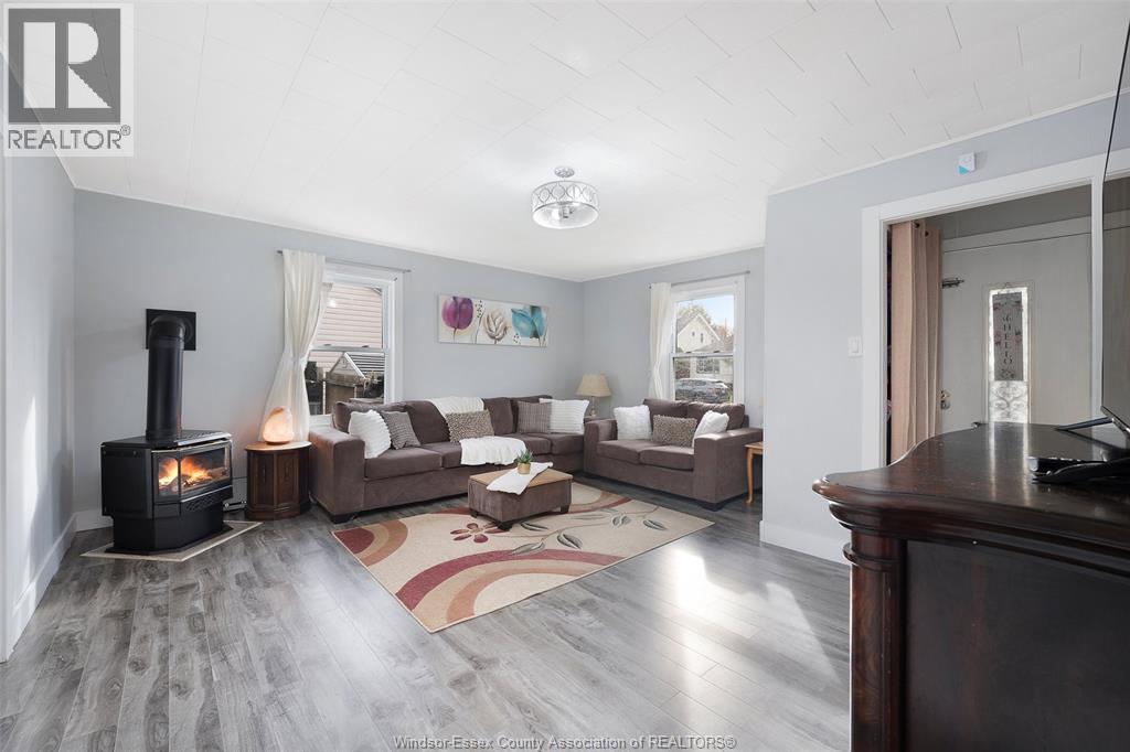 1456 Elsmere, Windsor, Ontario  N9X 4G9 - Photo 5 - 25029287