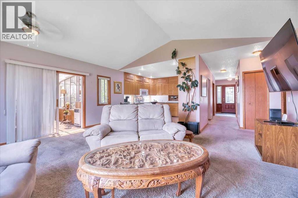 14 Grande Point Estates, Strathmore, Alberta  T1P 1L3 - Photo 11 - A2256620