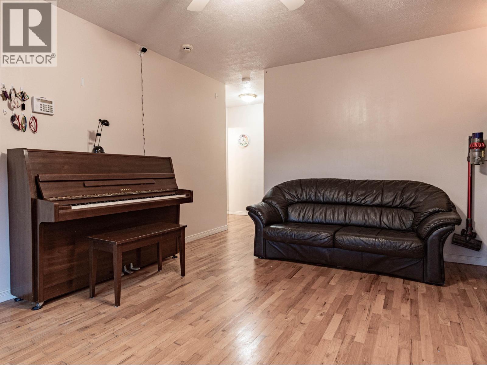 4458 Skeena Street, Vancouver, British Columbia  V5R 2L9 - Photo 7 - R3069085