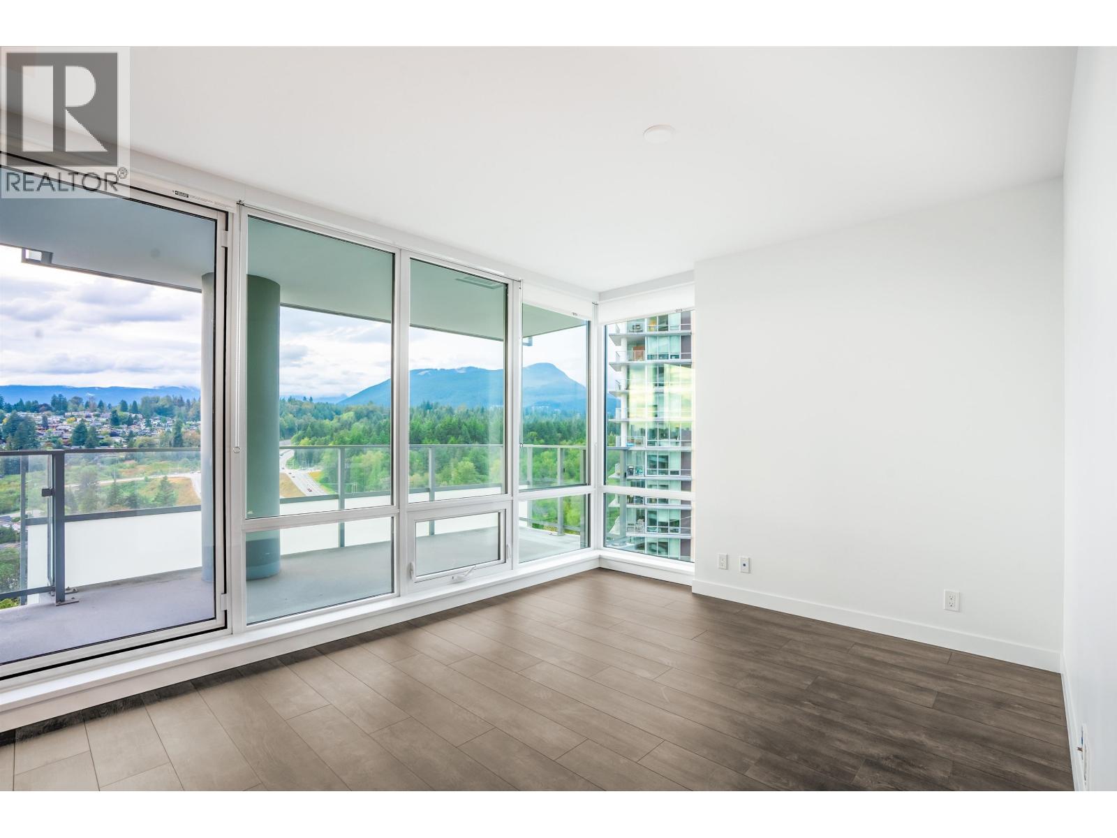 2201 1500 Fern Street, North Vancouver, British Columbia  V7J 0B6 - Photo 5 - R3068993