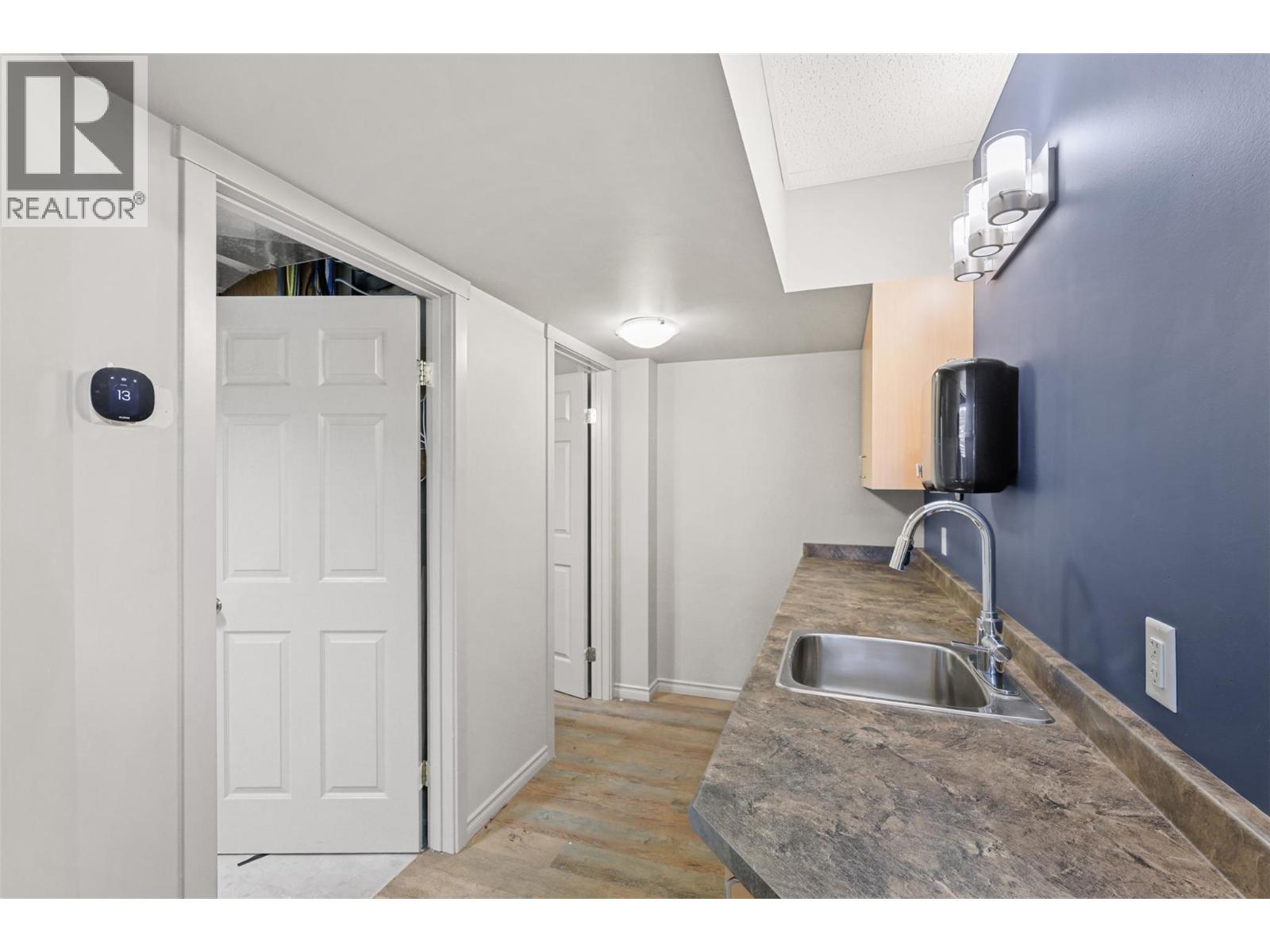 921 Laval Crescent Unit# C, Kamloops, British Columbia  V2C 5P4 - Photo 17 - 10369476