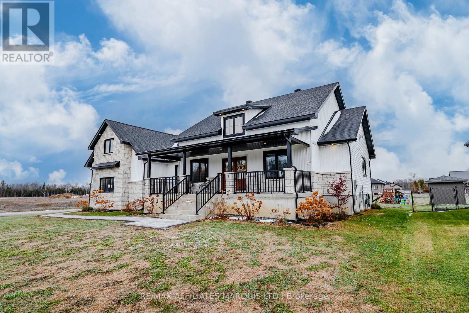 2 Meadow Lane, South Stormont, Ontario  K0C 1R0 - Photo 2 - X12564308