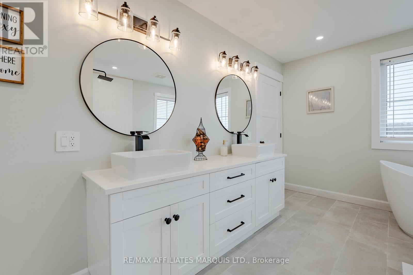 2 Meadow Lane, South Stormont, Ontario  K0C 1R0 - Photo 22 - X12564308