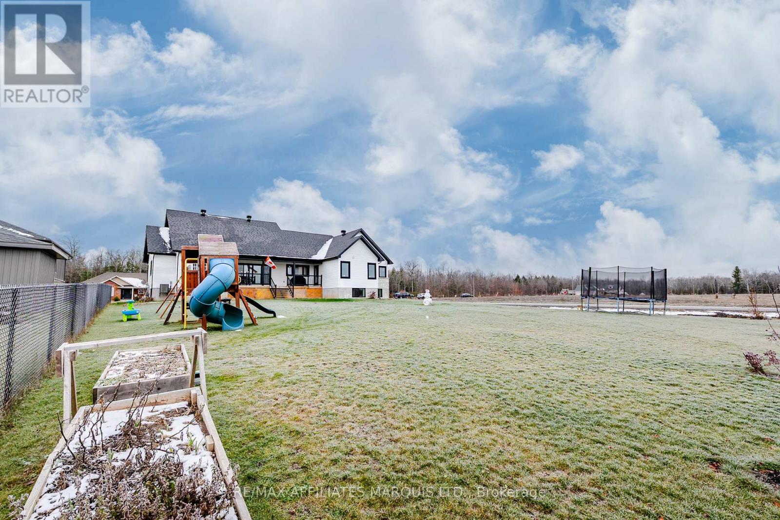 2 Meadow Lane, South Stormont, Ontario  K0C 1R0 - Photo 46 - X12564308