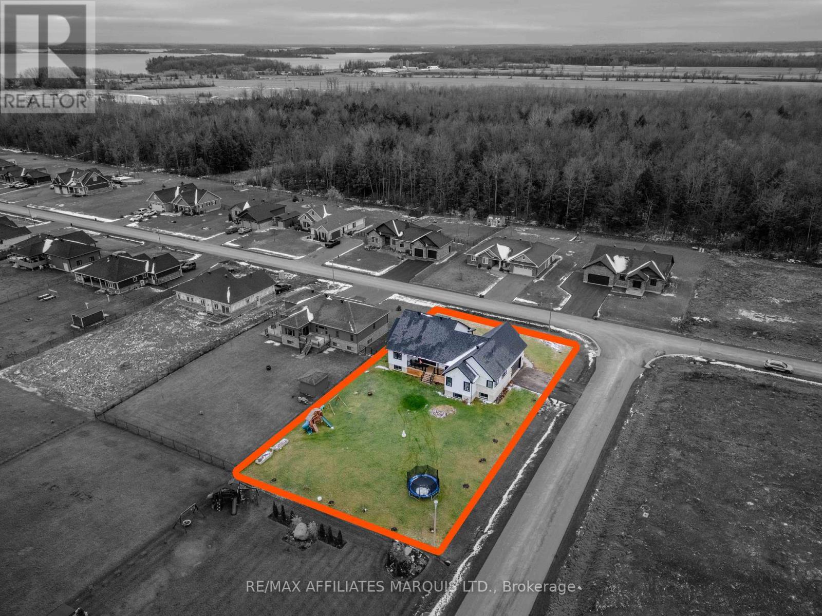 2 Meadow Lane, South Stormont, Ontario  K0C 1R0 - Photo 49 - X12564308