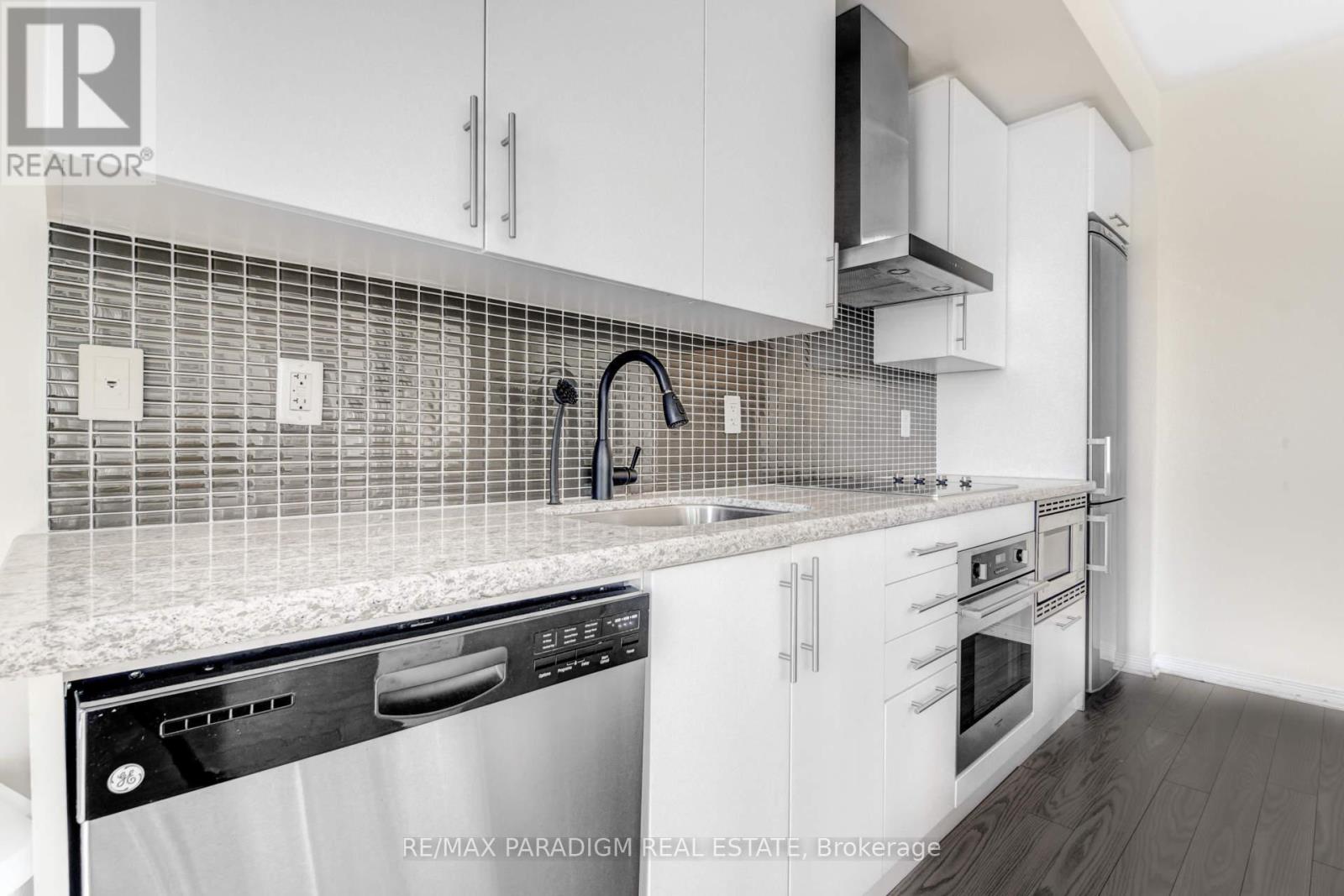 1702 - 352 Front Street W, Toronto, Ontario  M5V 1B5 - Photo 11 - C12564356