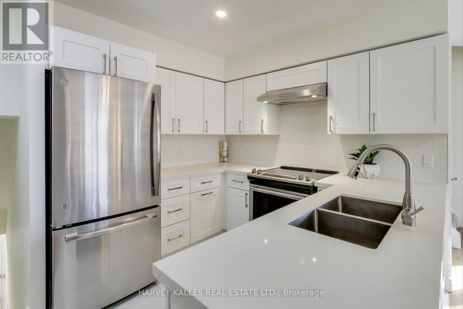 3404 - 12 Sudbury Street, Toronto, Ontario  M6J 3W7 - Photo 9 - C12564358