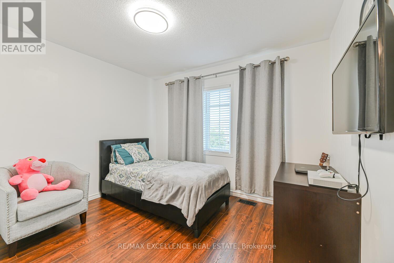 46 Lloydminster Avenue, Ajax, Ontario  L1Z 0N8 - Photo 20 - E12563918