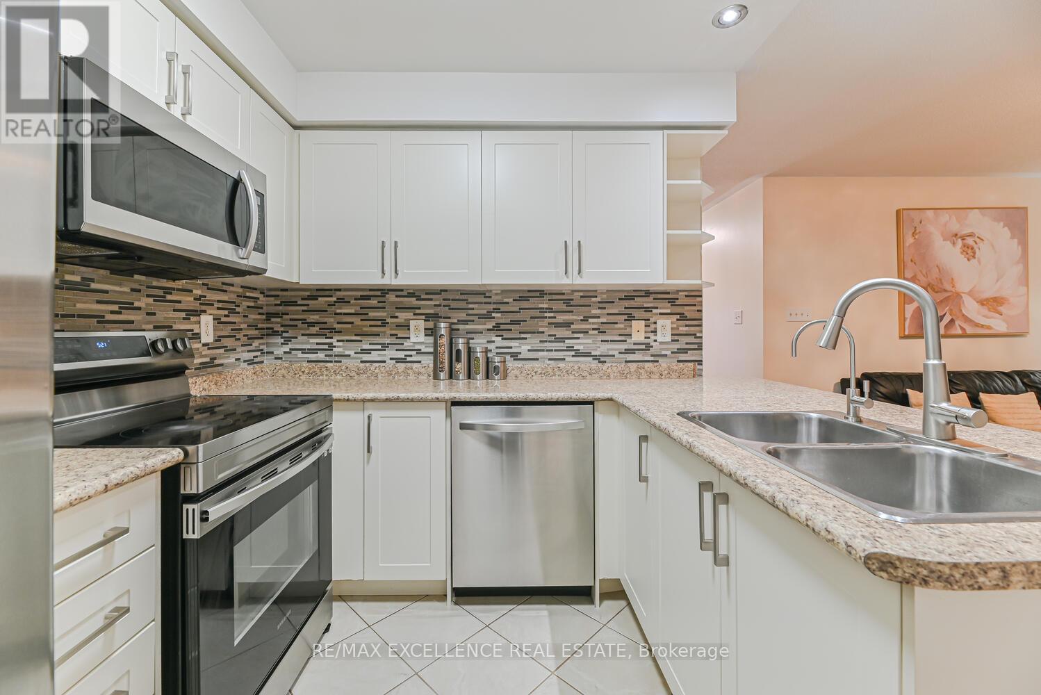 46 Lloydminster Avenue, Ajax, Ontario  L1Z 0N8 - Photo 12 - E12563918