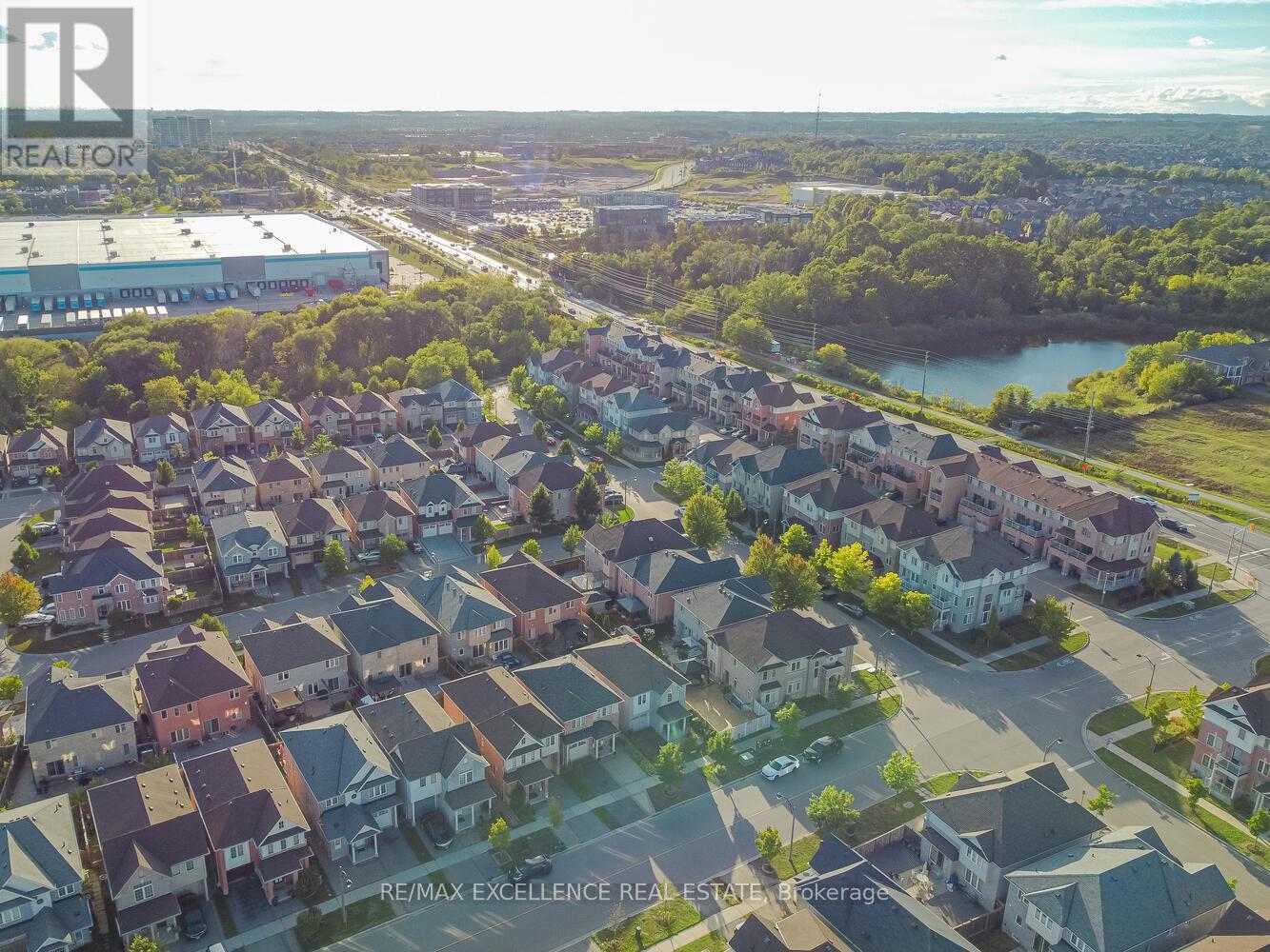 46 Lloydminster Avenue, Ajax, Ontario  L1Z 0N8 - Photo 4 - E12563918