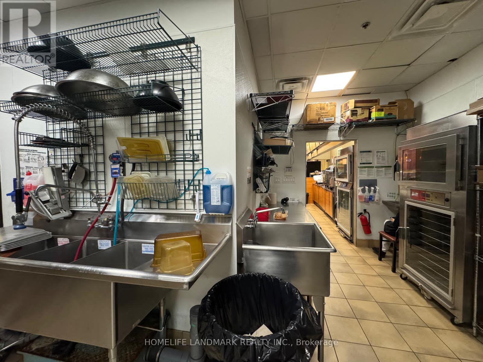 B - 917 Bay Street, Toronto, Ontario  M5S 3L6 - Photo 10 - C12551482