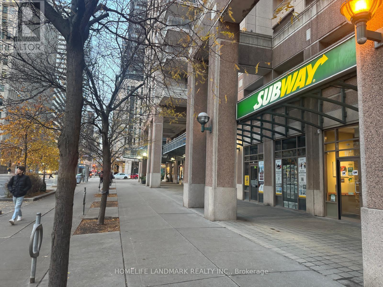B - 917 Bay Street, Toronto, Ontario  M5S 3L6 - Photo 2 - C12551482