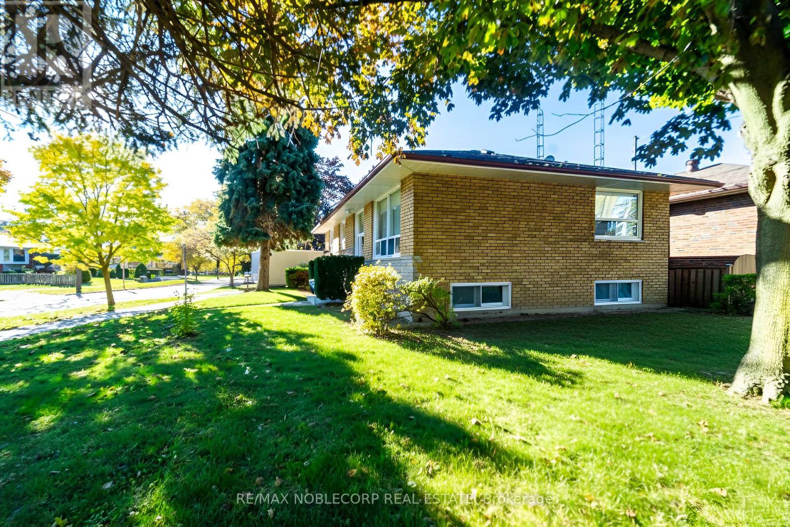 16 Fortune Gate, Toronto, Ontario  M1G 1X8 - Photo 24 - E12556734