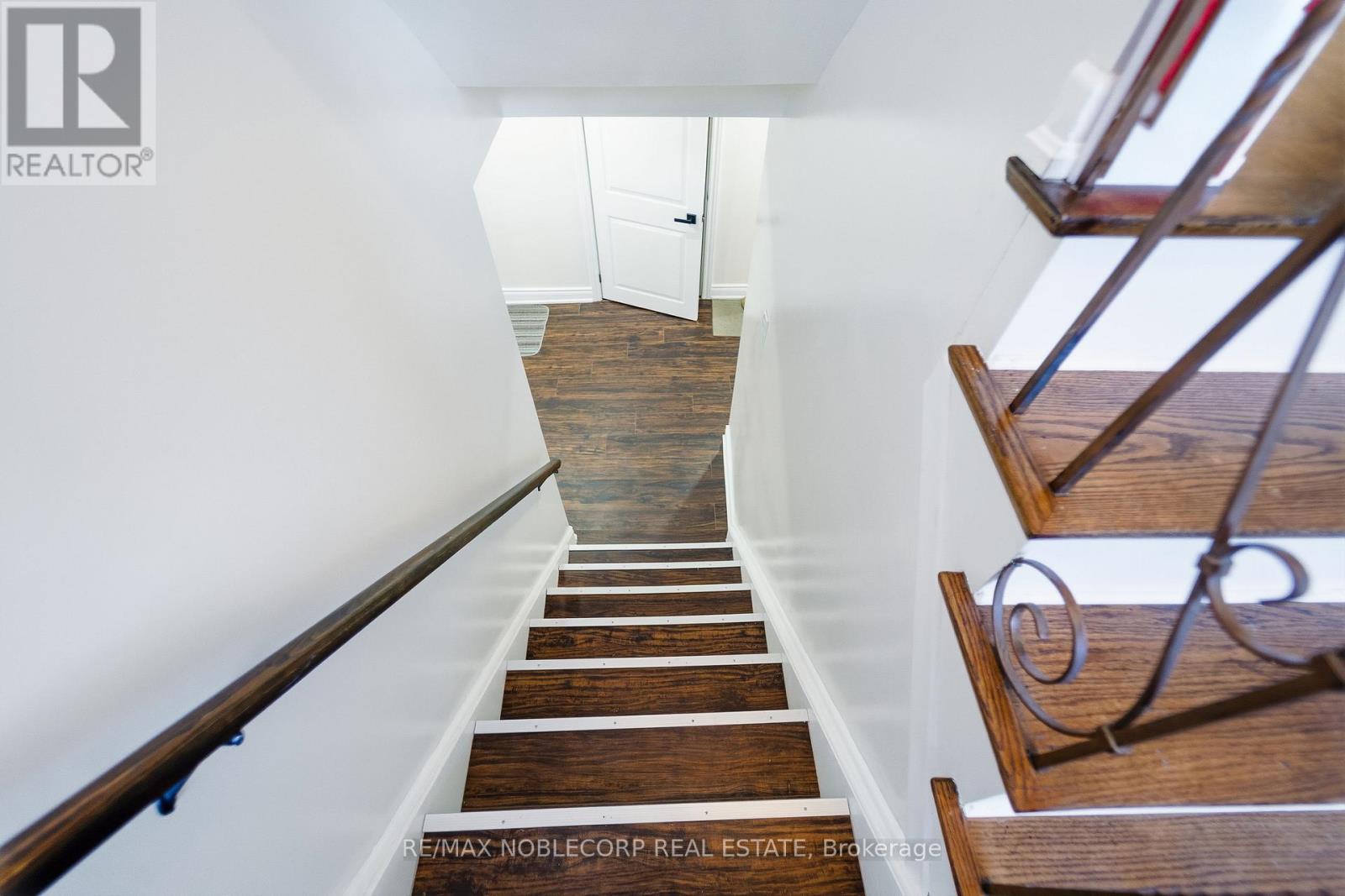 16 Fortune Gate, Toronto, Ontario  M1G 1X8 - Photo 4 - E12556734