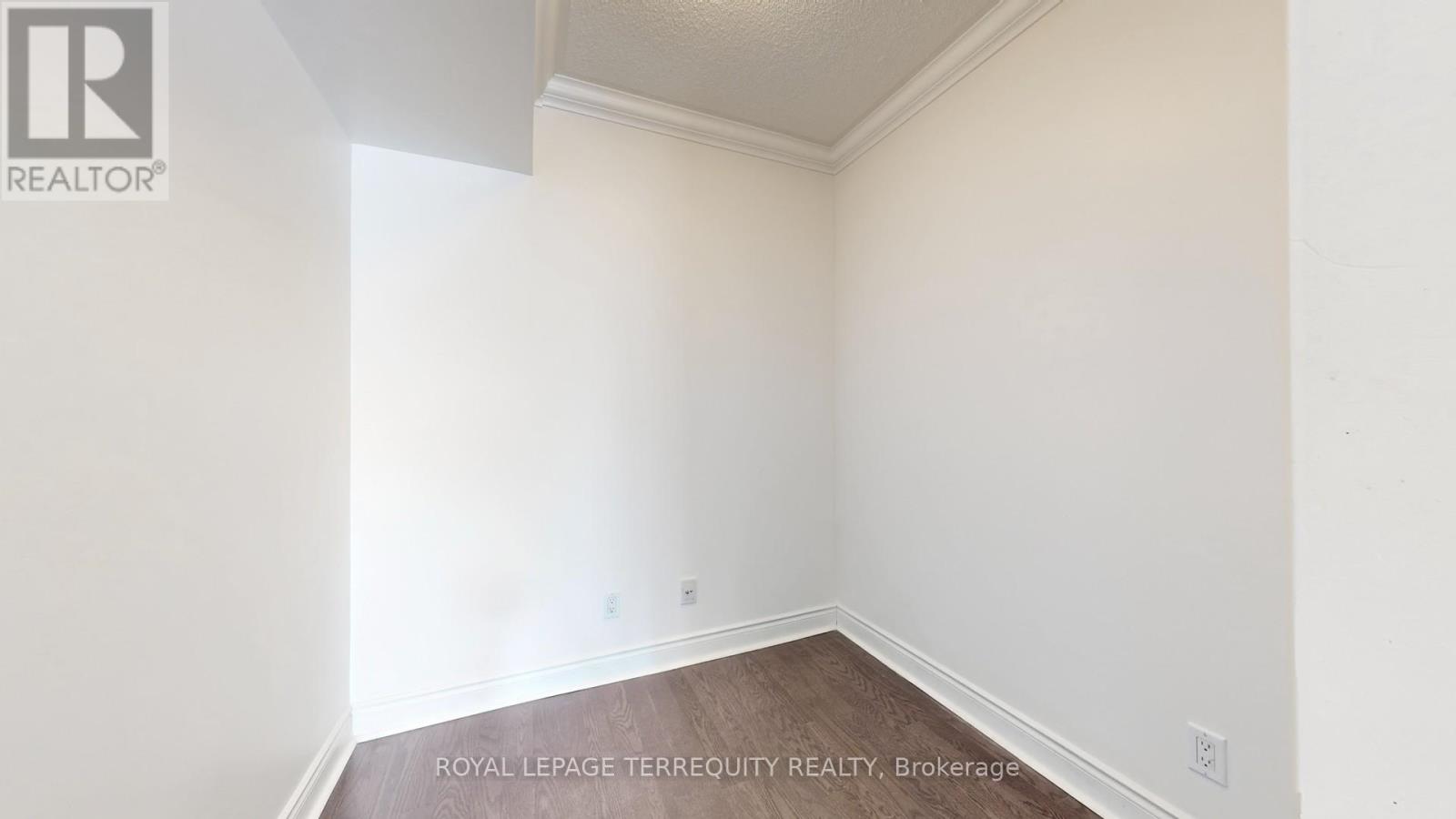 401 - 2240 Lake Shore Boulevard W, Toronto, Ontario  M8V 0B1 - Photo 14 - W12481196