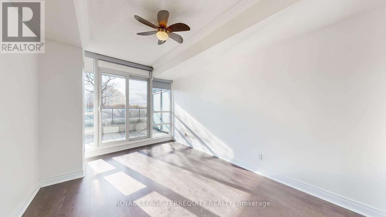 401 - 2240 Lake Shore Boulevard W, Toronto, Ontario  M8V 0B1 - Photo 10 - W12481196