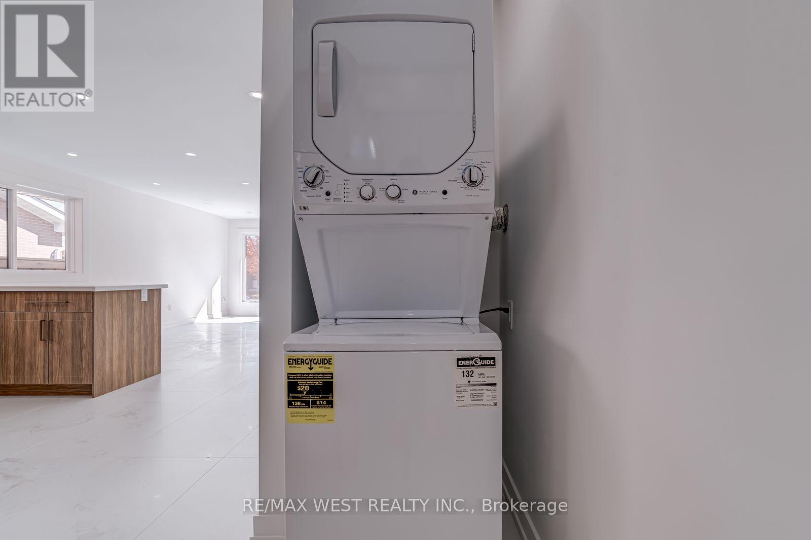 Main - 152 Clarence Street, Brampton, Ontario  L6W 1S9 - Photo 15 - W12483321