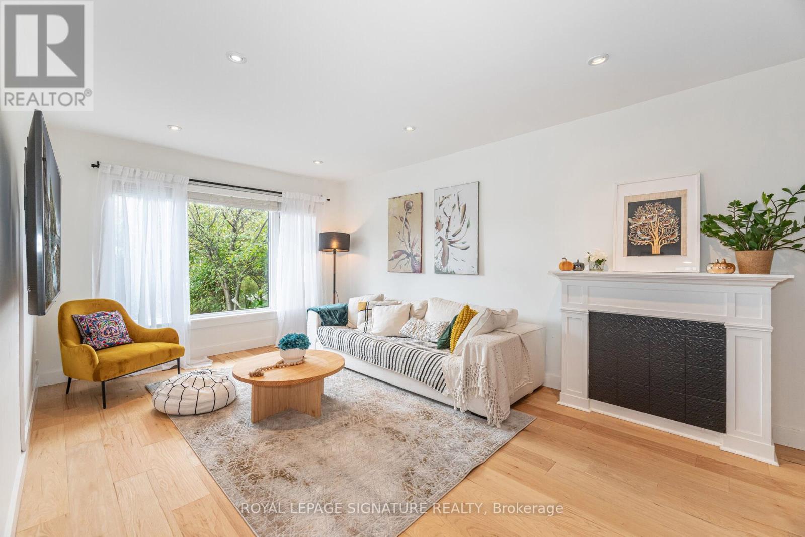 2431 Padstow Crescent, Mississauga, Ontario  L5J 2G2 - Photo 6 - W12562742