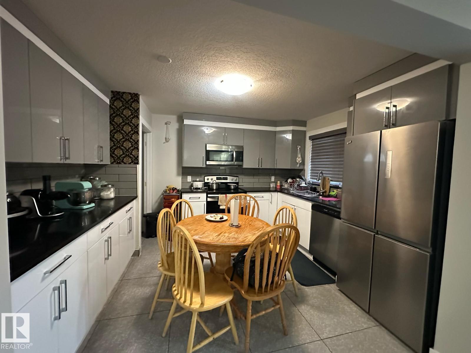 9130 83 Av Nw, Edmonton, Alberta  T6C 1B7 - Photo 3 - E4465892