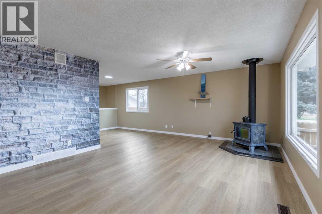 1001 19a Avenue, Coaldale, Alberta  T1M 1A7 - Photo 8 - A2269640