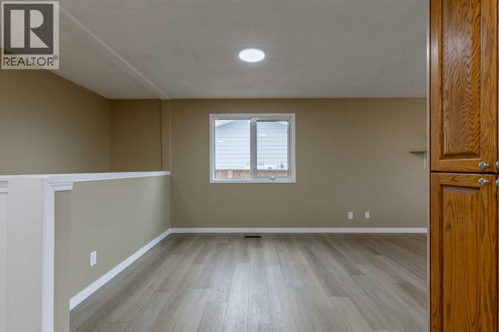 1001 19a Avenue, Coaldale, Alberta  T1M 1A7 - Photo 10 - A2269640