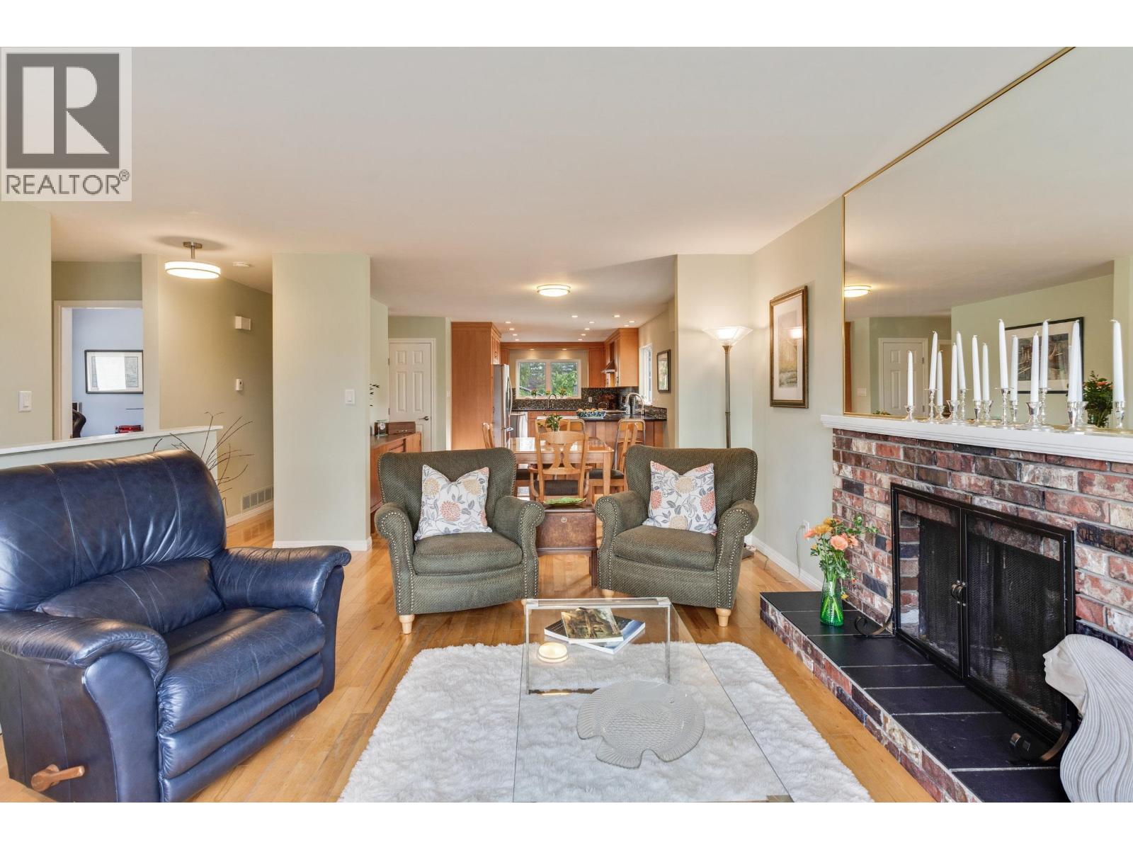 11300 Galleon Court, Richmond, British Columbia  V7E 4L3 - Photo 7 - R3064394