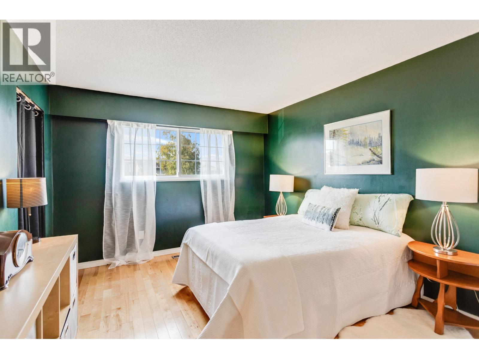 11300 Galleon Court, Richmond, British Columbia  V7E 4L3 - Photo 12 - R3064394