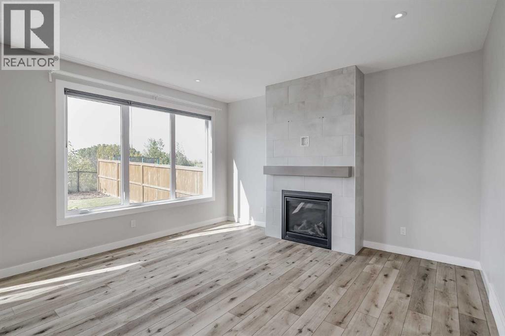 28 Willow Street, Cochrane, Alberta  T4C 2V3 - Photo 7 - A2271292