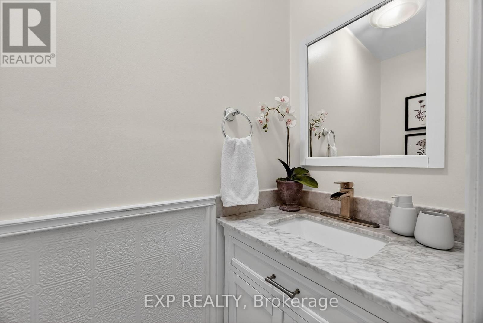 27 Fontaine Drive, Georgina, Ontario  L4P 3N9 - Photo 16 - N12564264