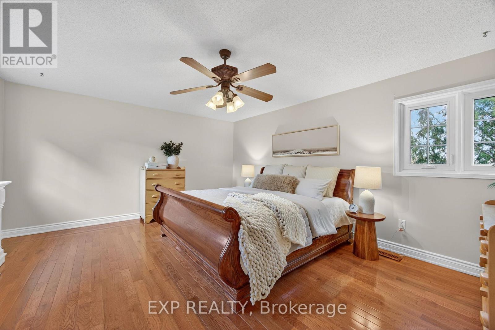 27 Fontaine Drive, Georgina, Ontario  L4P 3N9 - Photo 19 - N12564264