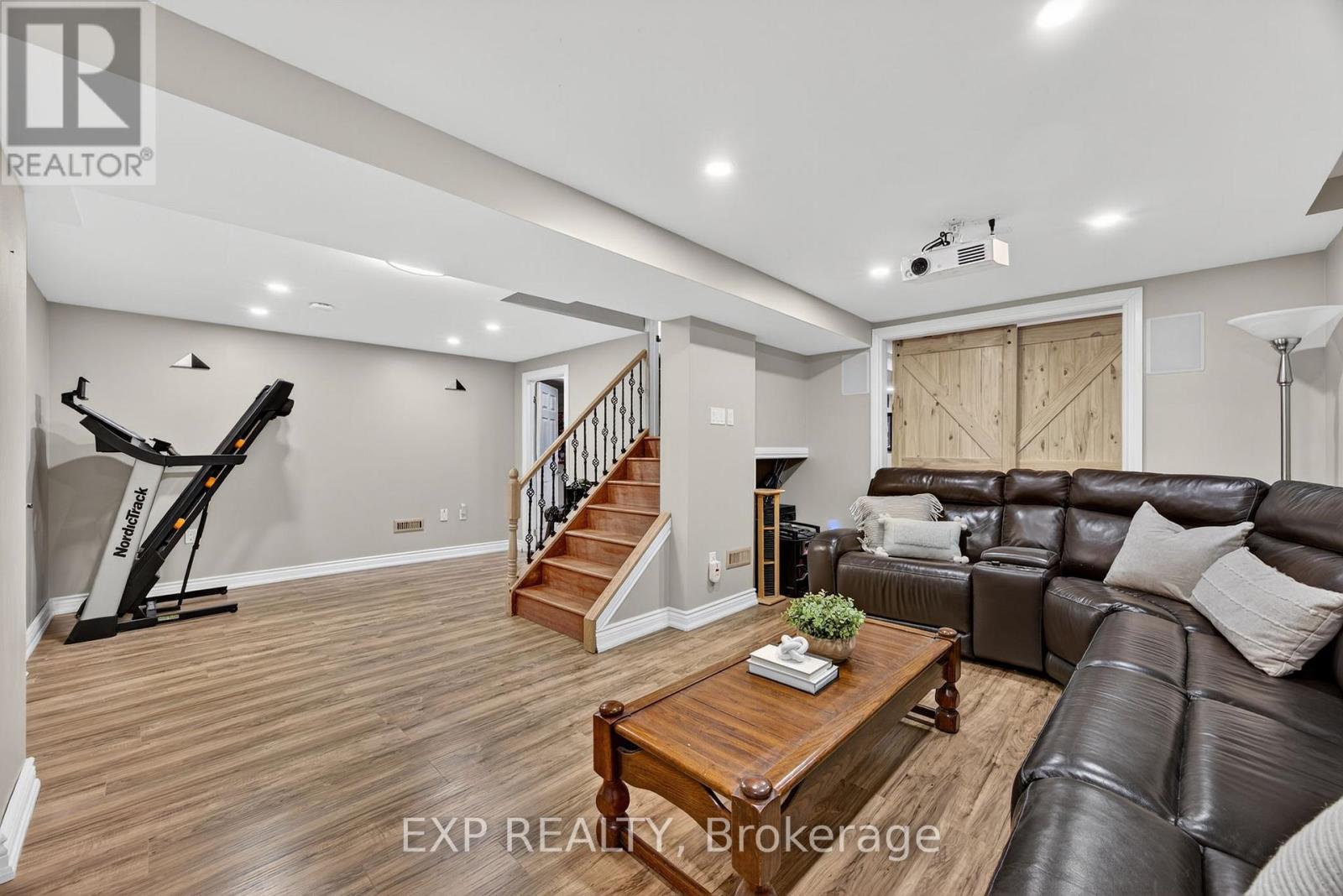 27 Fontaine Drive, Georgina, Ontario  L4P 3N9 - Photo 33 - N12564264