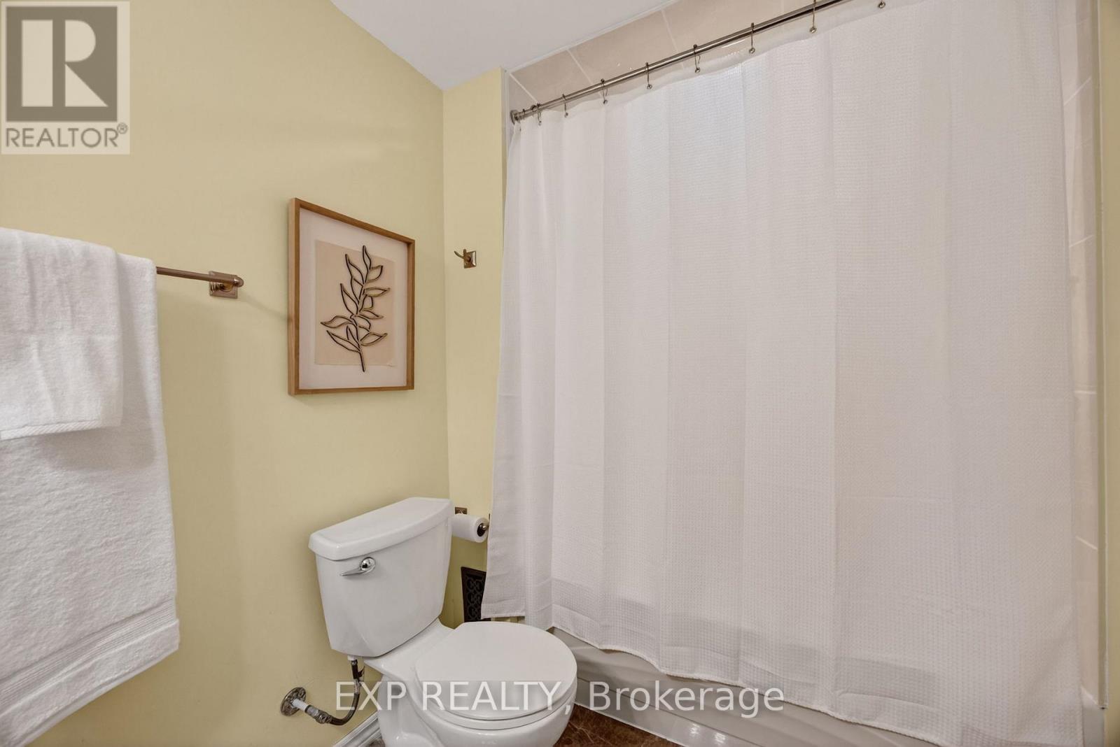 27 Fontaine Drive, Georgina, Ontario  L4P 3N9 - Photo 41 - N12564264