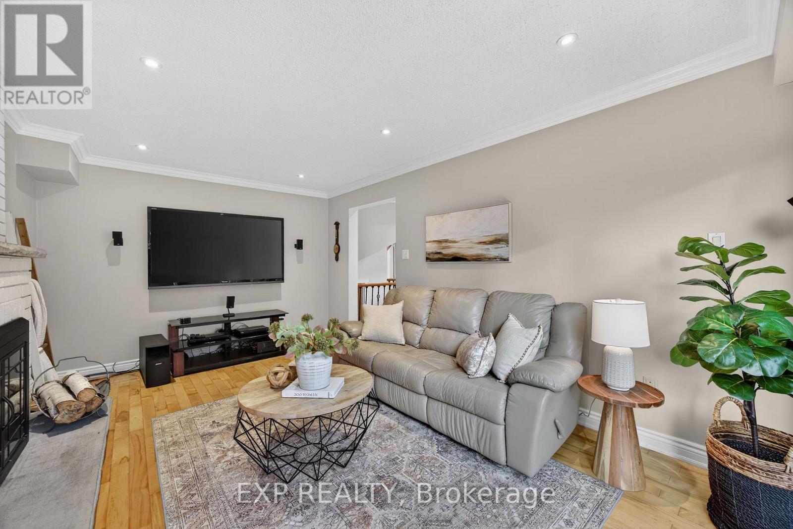 27 Fontaine Drive, Georgina, Ontario  L4P 3N9 - Photo 7 - N12564264