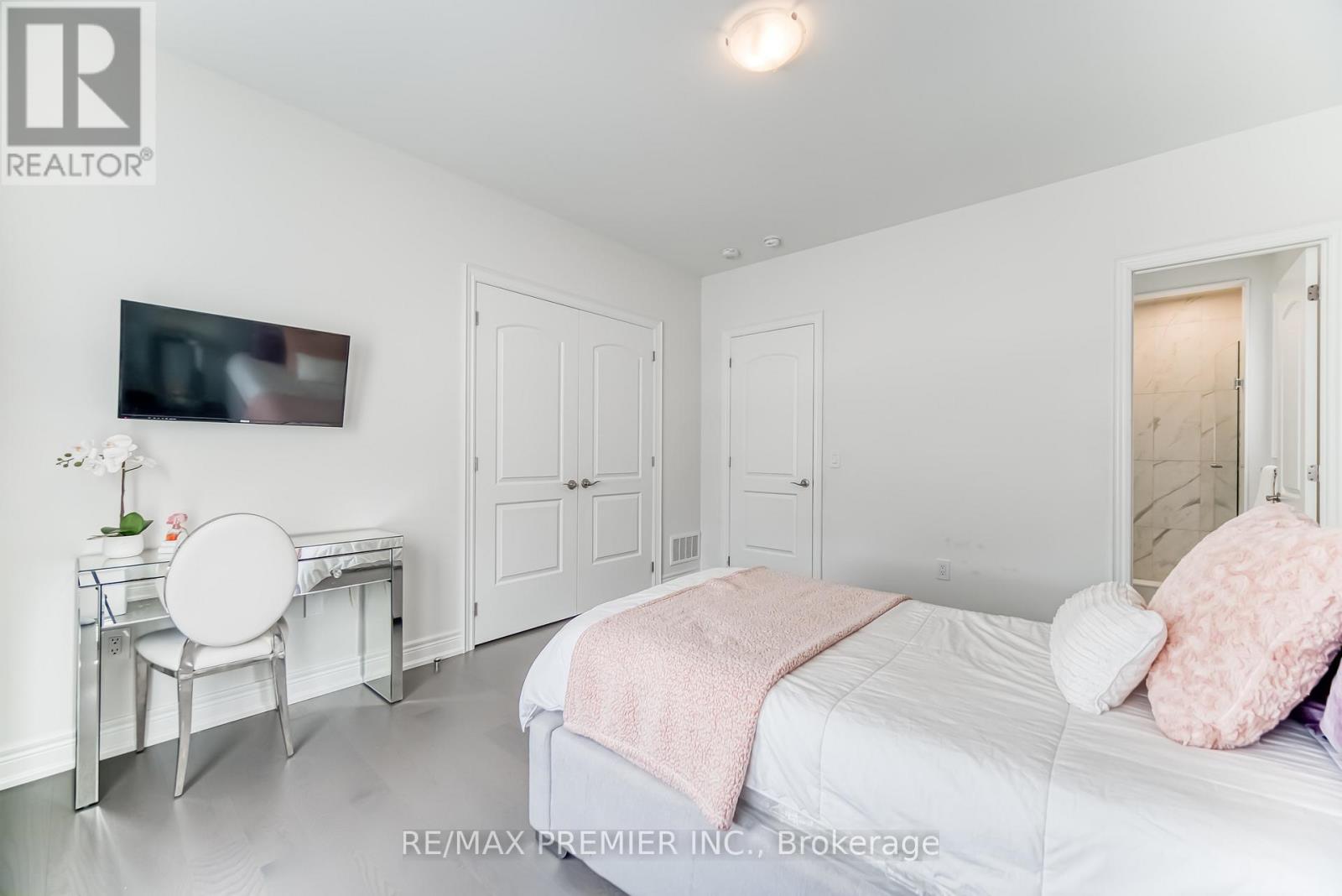 101 Appleyard Avenue, Vaughan, Ontario  L4H 4N3 - Photo 43 - N12564274